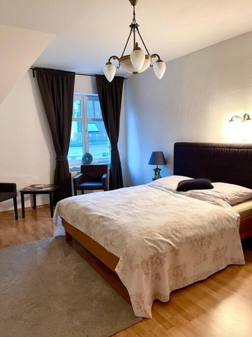 Dachgeschosswohnung Mit 2 Schlafzimmern Zentrum Nord Mit Aufzug Apartment Leipzig