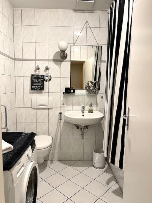 Apartment Dachgeschosswohnung Mit 2 Schlafzimmern Zentrum Nord Mit Aufzug *